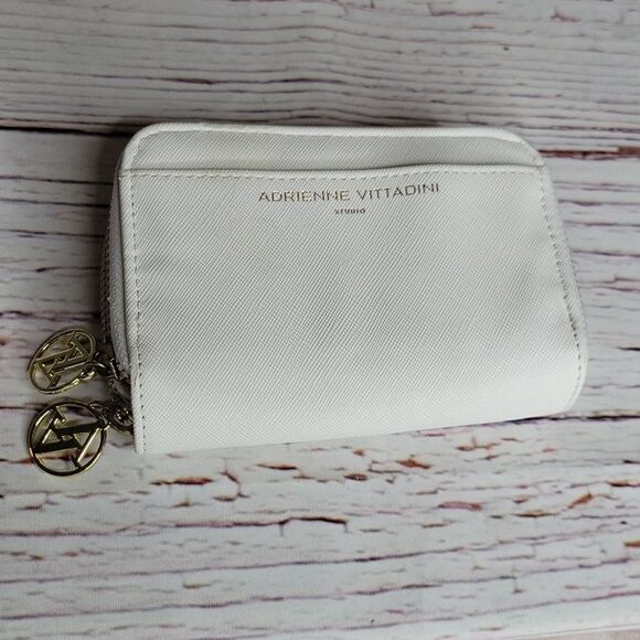 Adrienne Vittadini Small White Wallet - Picture 2 of 6